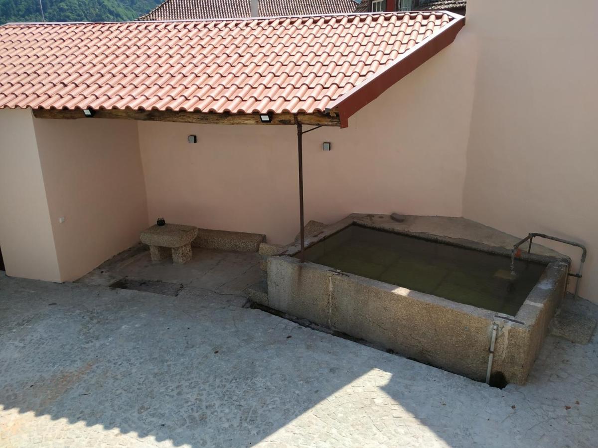 Entresocalcos Hostel Loriga Kültér fotó